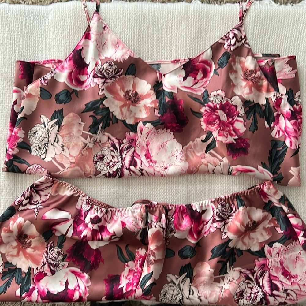 VS Satin cami set